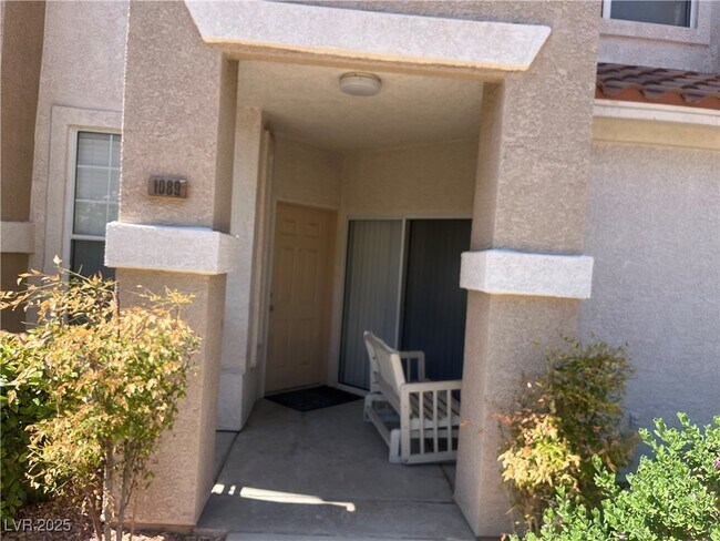 Building Photo - 8555 W Russell Rd
