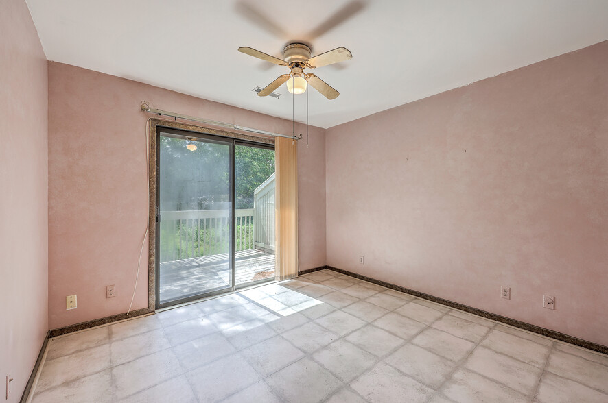 Building Photo - 2736 Jobee Dr