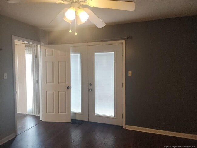 Building Photo - 105 Alexander Ln