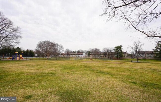 Building Photo - 1338 Springtide Pl