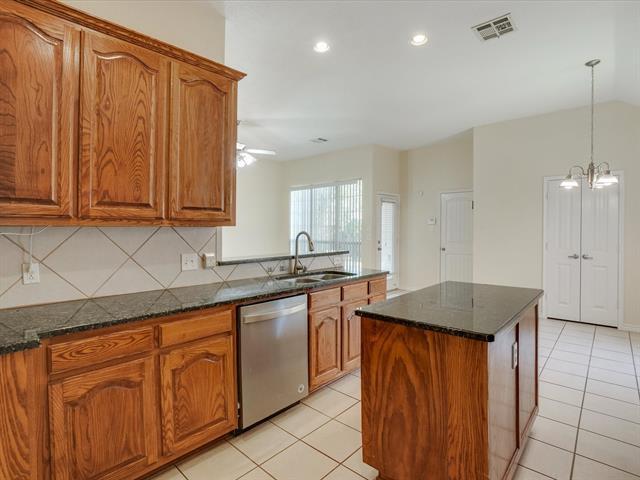 Building Photo - 5928 Desperado Dr