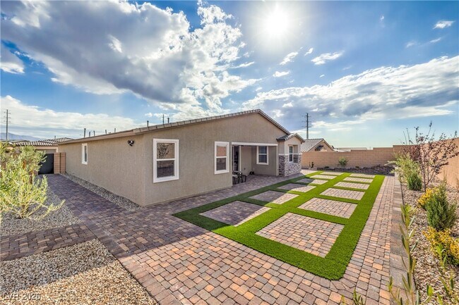 Building Photo - 6093 Avery Pointe St