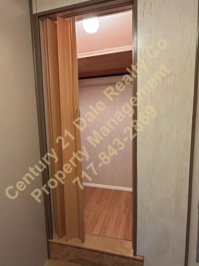 Building Photo - 815 Locust St