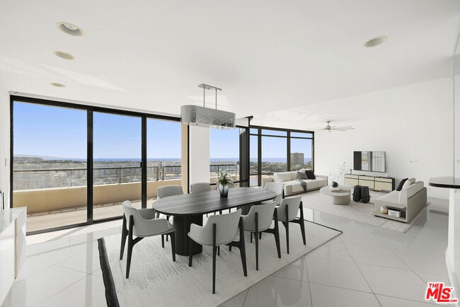 Building Photo - 4267 Marina City Dr
