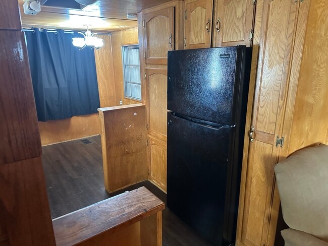 Building Photo - 254 Shoshone Ln