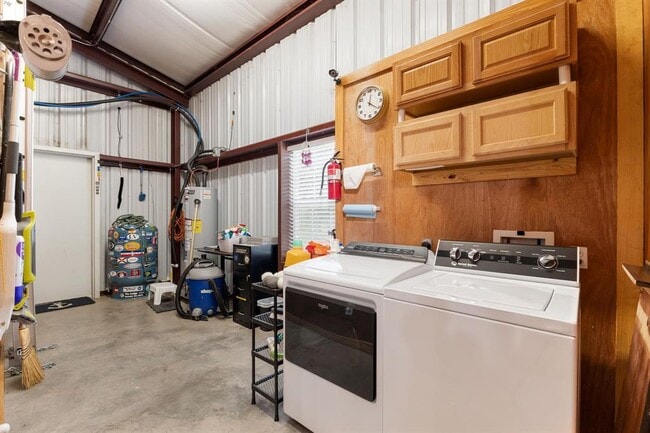 Building Photo - 1072 Papenberg Rd