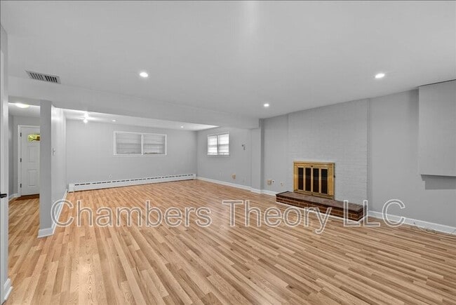 Building Photo - 3035 Hazelton St