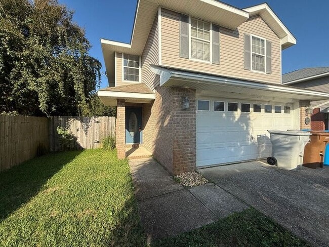 Building Photo - Gulf Breeze - Grand Ridge - 4 bedroom, 2.5...