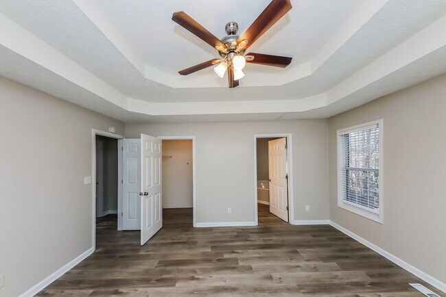 Building Photo - 2740 Owens Dr