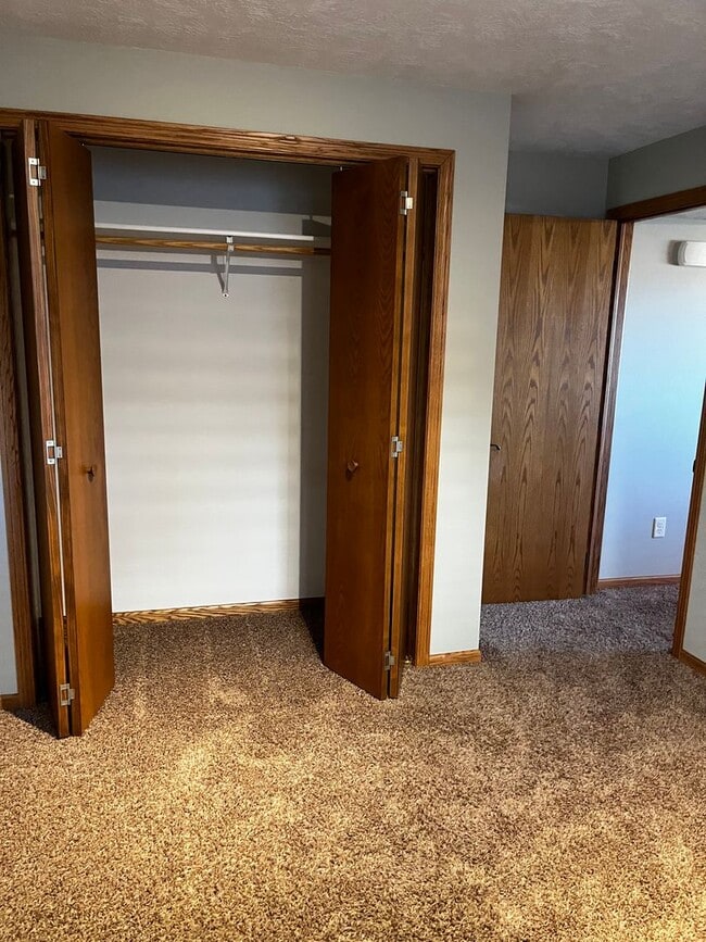 Building Photo - 3 Bed/2 Bath West Side Home!