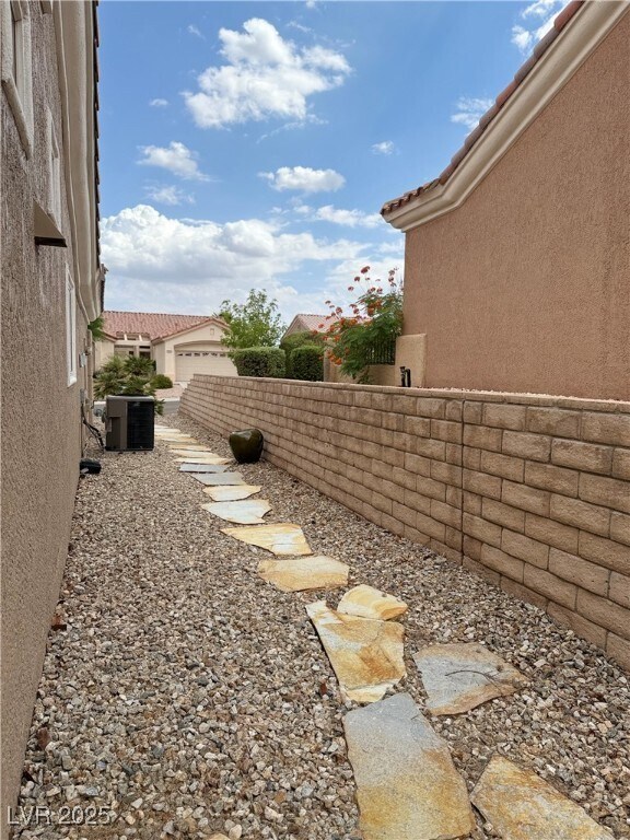 Building Photo - 2617 Hope Forest Dr