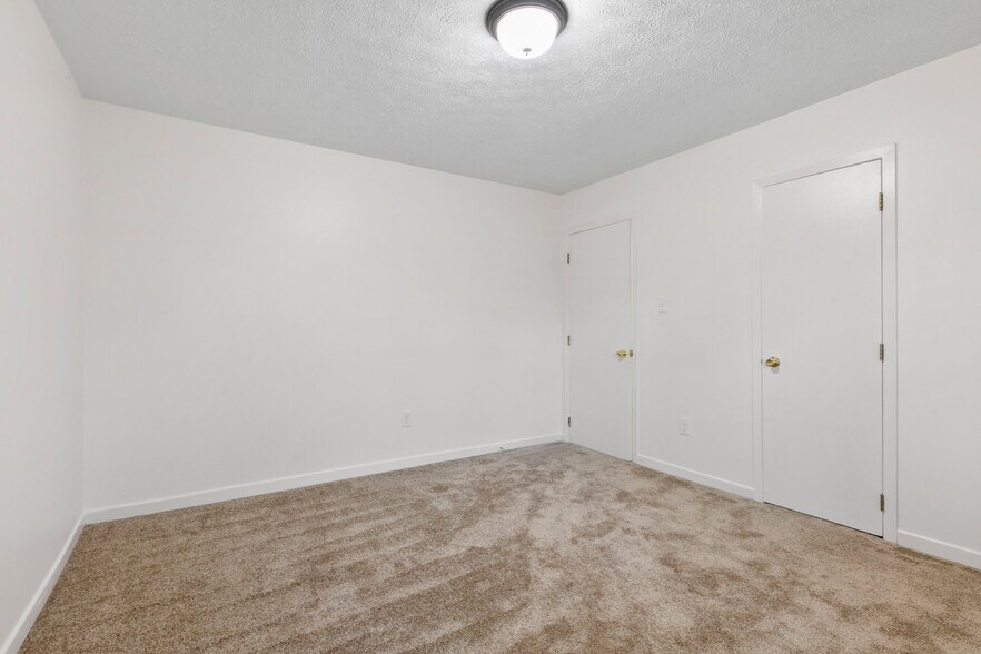 Building Photo - 3 W Rosecrest St