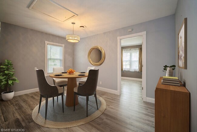 Building Photo - 685 Anthony Trail