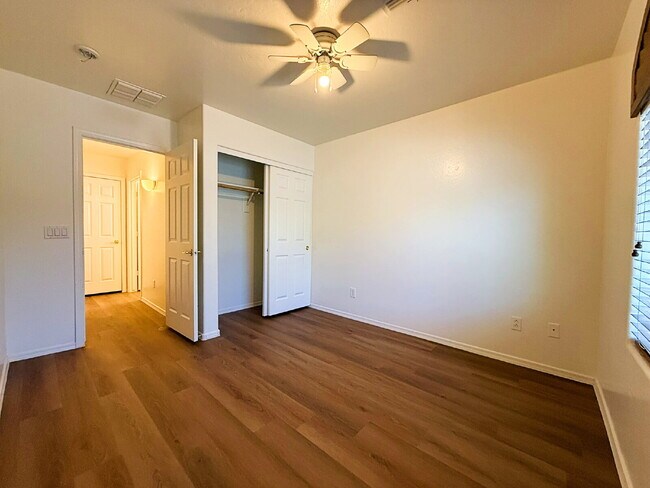 Building Photo - Beautiful Goodyear Home in Centerra – Spacious, Stylish & Move-In Ready!