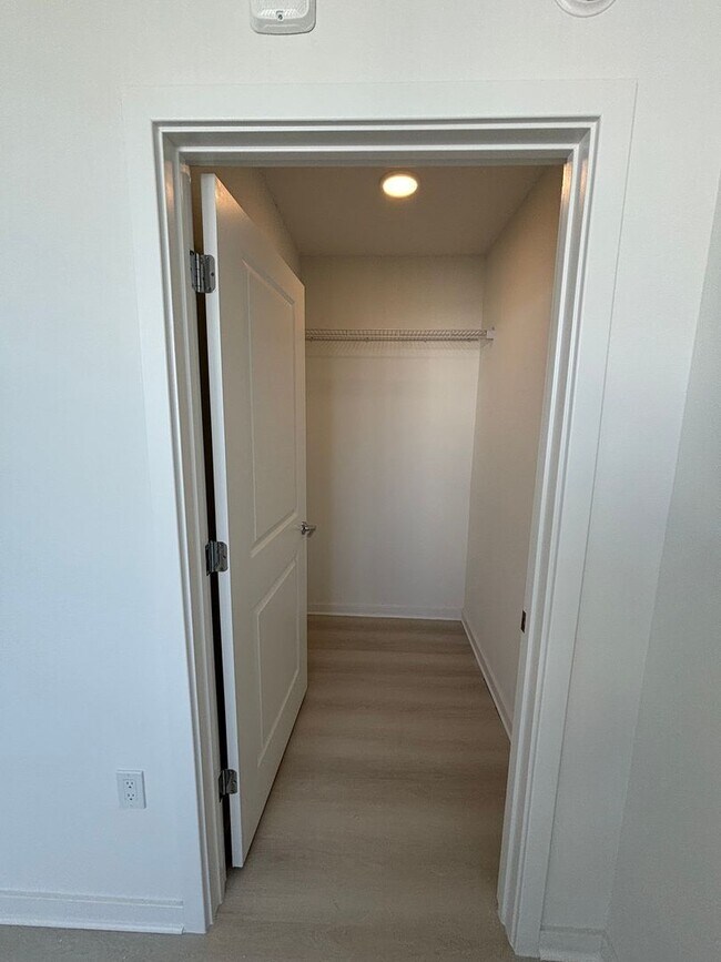 Building Photo - Beautiful and Brand New Apartement in MILLENIA PARK