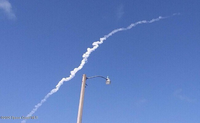 Building Photo - 289 Ellwood Ave