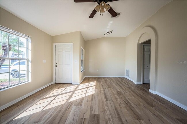 Building Photo - 3998 Rollingsford Cir