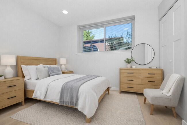 Building Photo - 16822 91st Ave