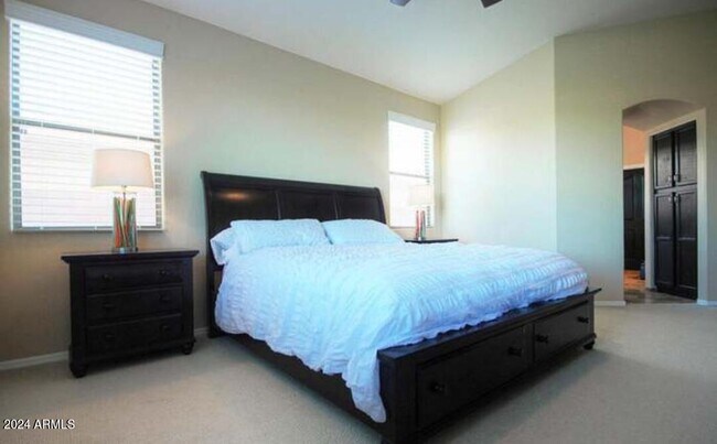 Building Photo - 3146 E Kingbird Pl