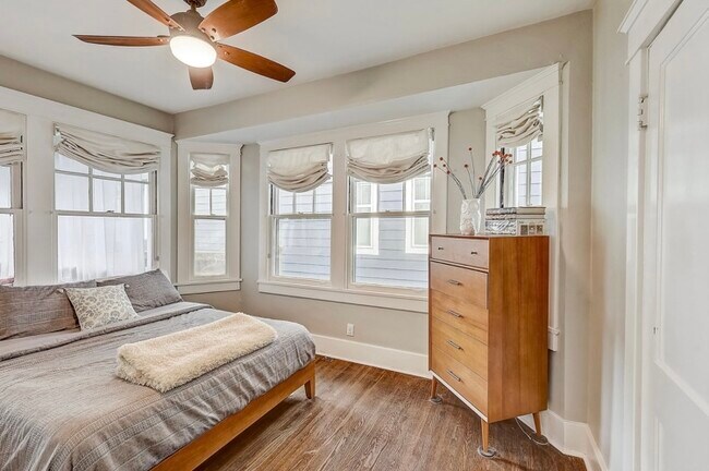 Building Photo - 3802 Central Ave