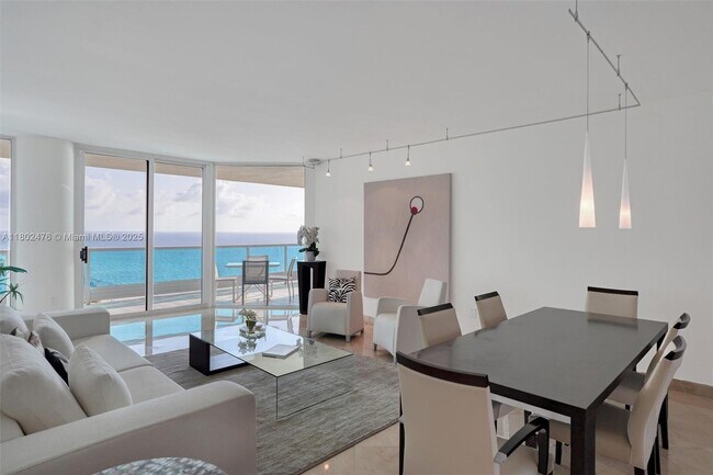 Primary Photo - 5025 Collins Ave