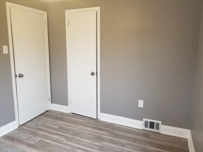 Bedroom 2 - 519 Carothers Ave