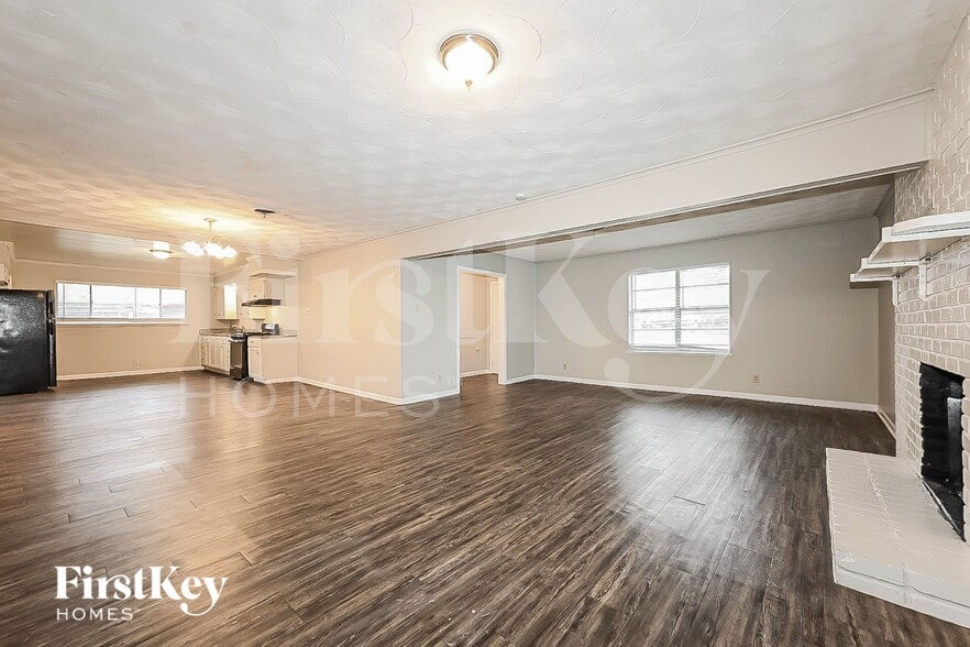 Building Photo - 3825 Tolbert St