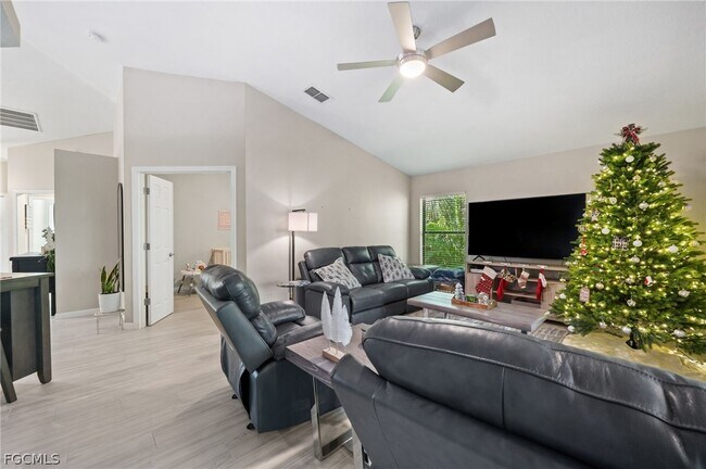 Building Photo - 17611 Marco Island Ln