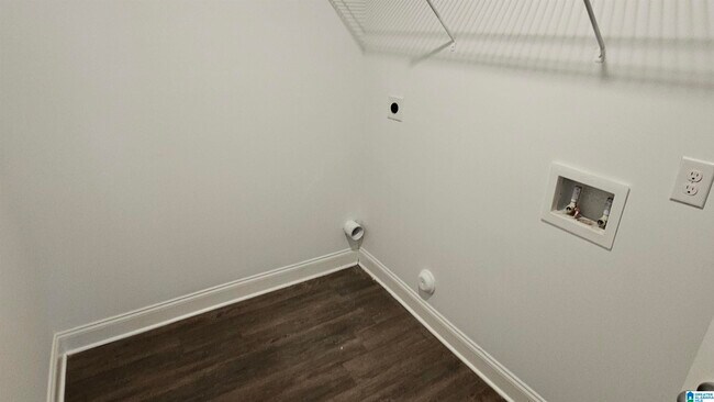 Building Photo - 228 Hillcrest Dr