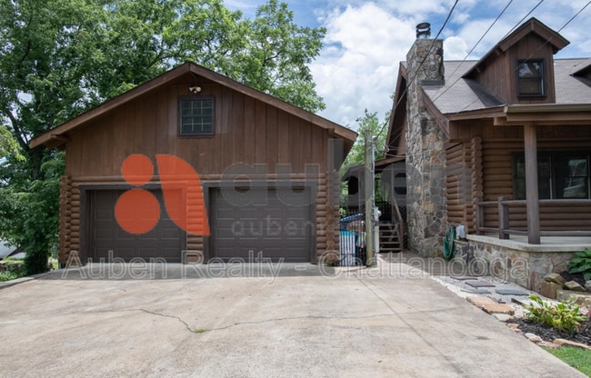 Building Photo - 2414 Briggs Ave