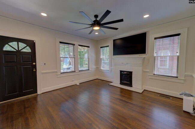 Building Photo - 2405 Sumter St