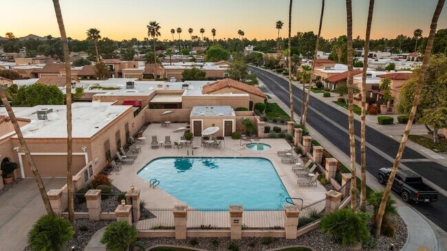 Building Photo - 8178 E Vía De La Escuela