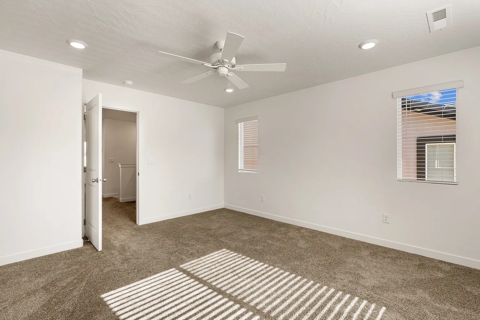 Building Photo - 1737 S Devils Garden Ln