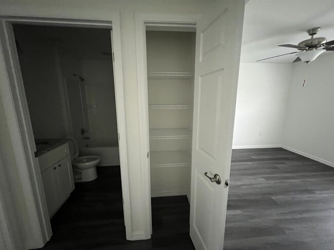 Building Photo - 9 Maple Ln