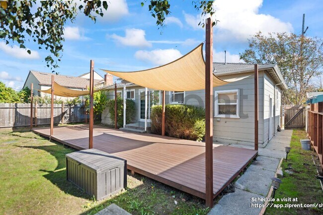 Building Photo - 431 42nd St