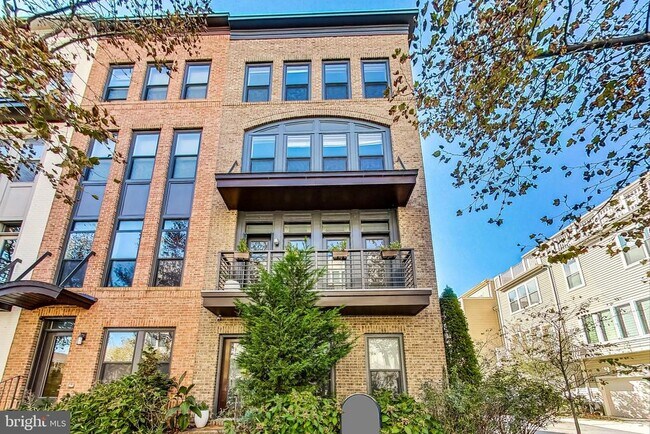 Building Photo - 1458 Piccard Dr