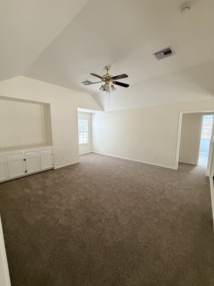 Building Photo - 2201 Summer Reef Dr