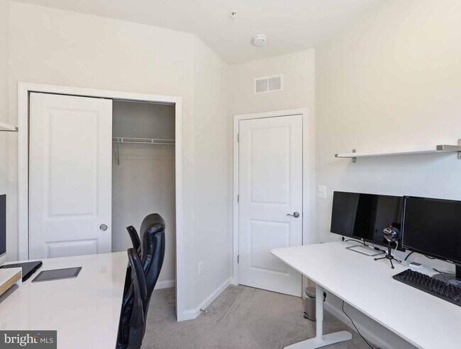 Building Photo - 3289 Watershed Blvd