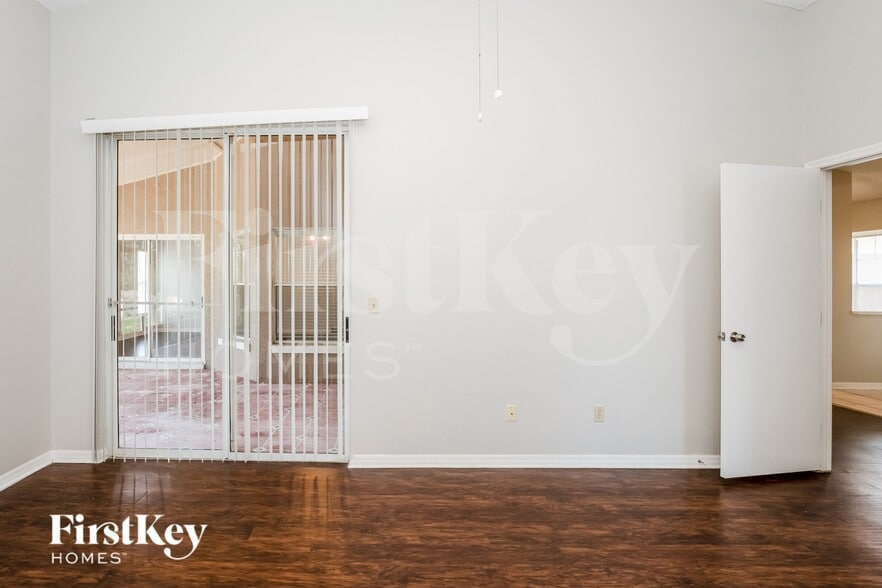 Building Photo - 6809 Coral Cove Dr