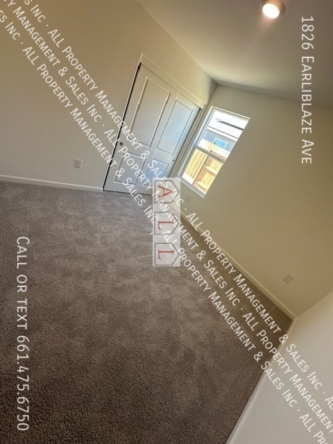 Building Photo - 1826 Earliblaze Ave