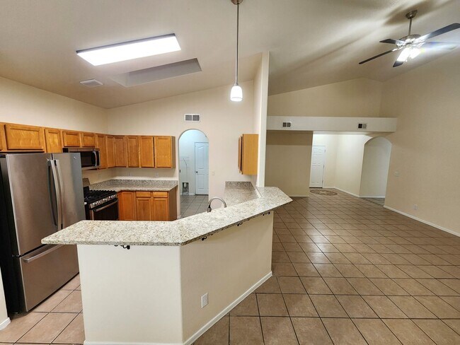 Building Photo - 1219 Gunsight Peak Dr