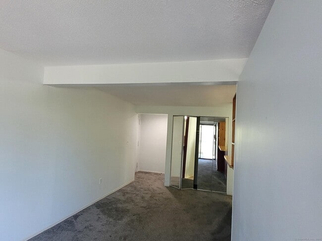 Building Photo - 5 Nabby Rd