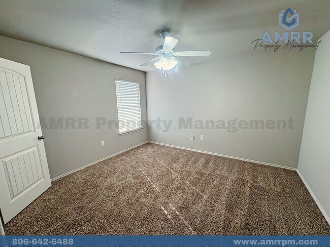 Building Photo - Easy Living with AMRR: Spacious 3-Bedroom Home