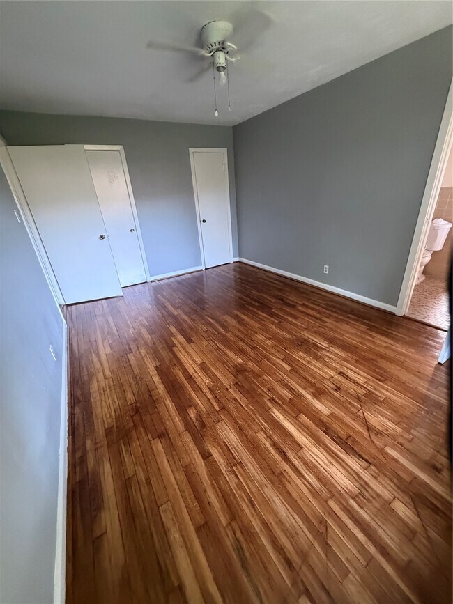 Building Photo - 5223 Sanford Rd