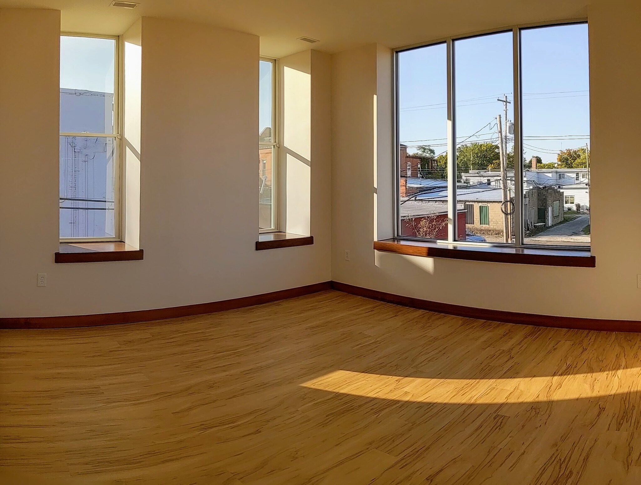 Master Bedroom - 222 E Main St