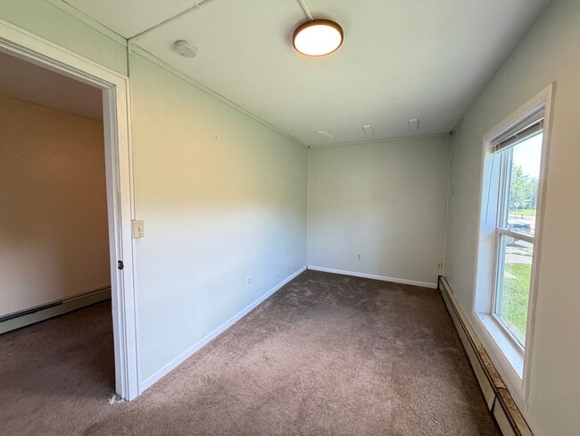 Building Photo - 3 Bedroom Walking Distance from UMD - AVAILABLE AUGUST!