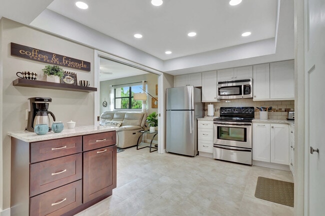 Building Photo - 16436 Timberlakes Dr