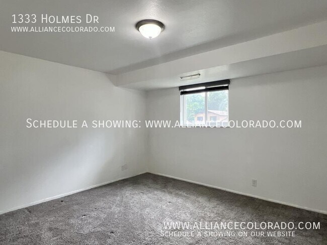 Building Photo - 1333 Holmes Dr
