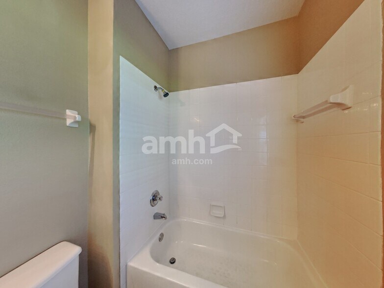 Building Photo - 12467 Accipiter Dr