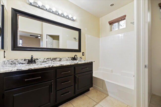 Building Photo - Comfort, Convenience & Community Amenities